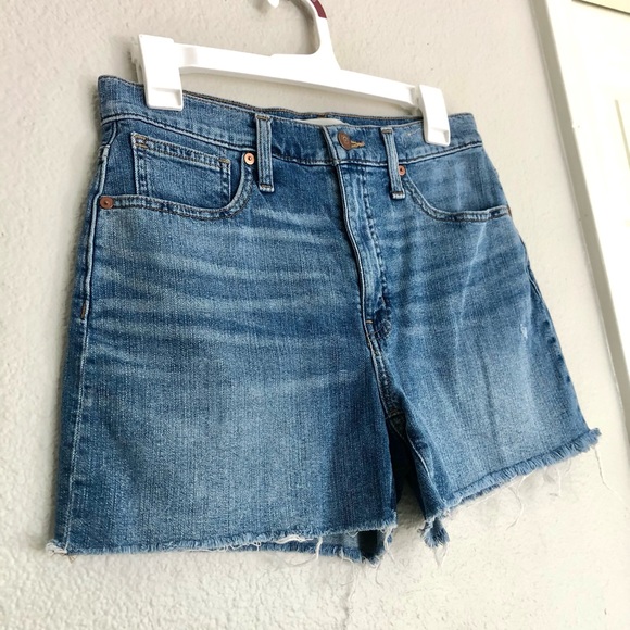 NWOT Madewell Classic Blue Jean Shorts - Picture 5 of 6